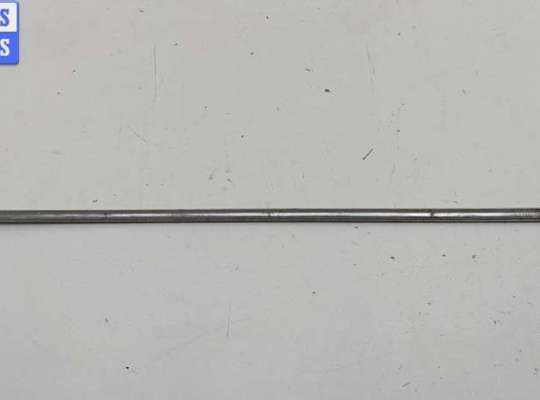 купить Молдинг двери передней левой на Volkswagen Passat B6