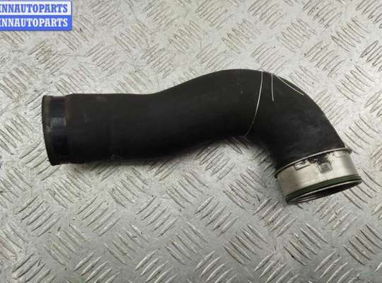 Патрубок интеркулера VG2706747 на Volkswagen Passat B6