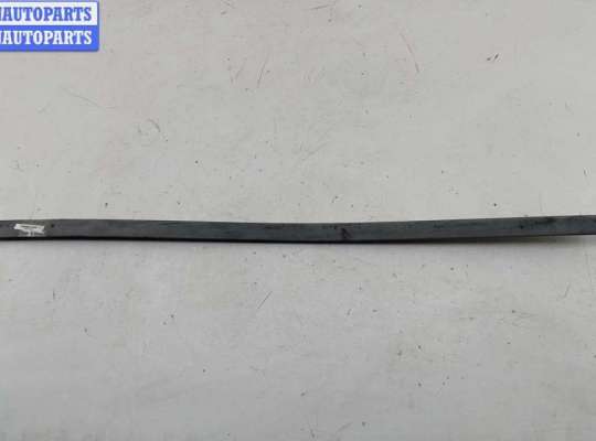 купить Молдинг двери передней левой на Volkswagen Passat B5