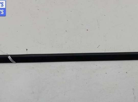 купить Молдинг двери передней правой на Renault Laguna III (2008-2015)