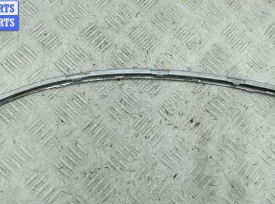 купить Ус под фару правый на Audi A6 C5 (1997-2005)