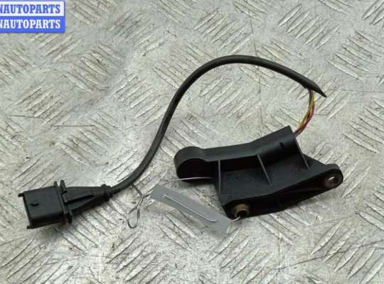 Датчик положения распредвала OP2441390 на Opel Vectra C (2002-2008)