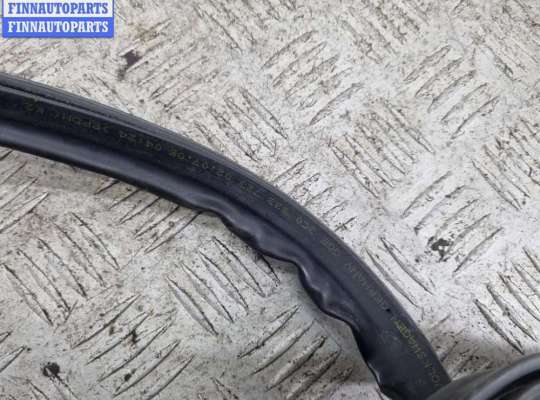 купить Уплотнитель на Volkswagen Passat B6