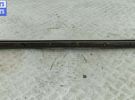 купить Направляющая сдвижной двери (салазка) правая на Citroen Jumper (2006-2014)