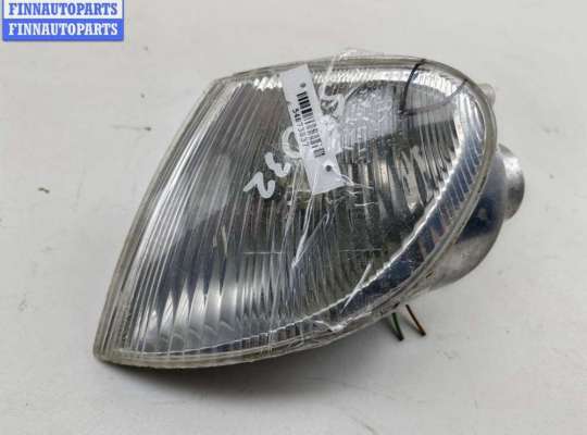 Поворотник передний