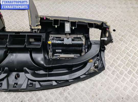 Панель передняя салона (Торпедо) на Renault Megane II