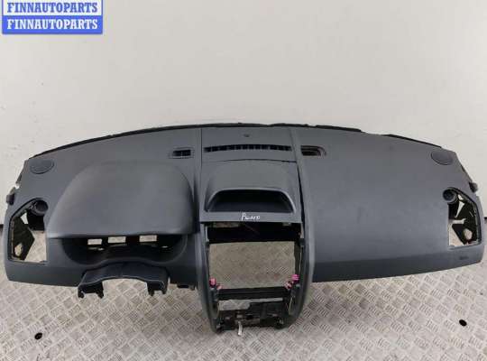 Панель передняя салона (Торпедо) на Renault Megane II