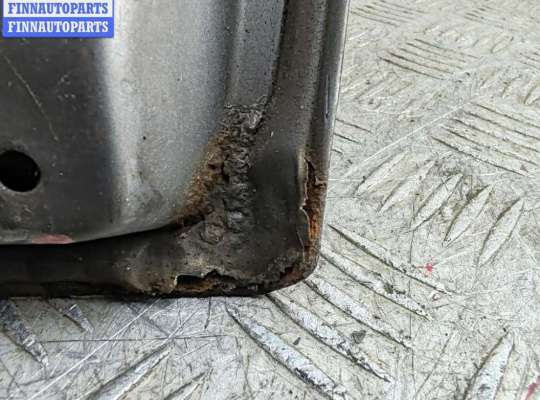 купить Дверь боковая задняя левая на Volkswagen Passat B3