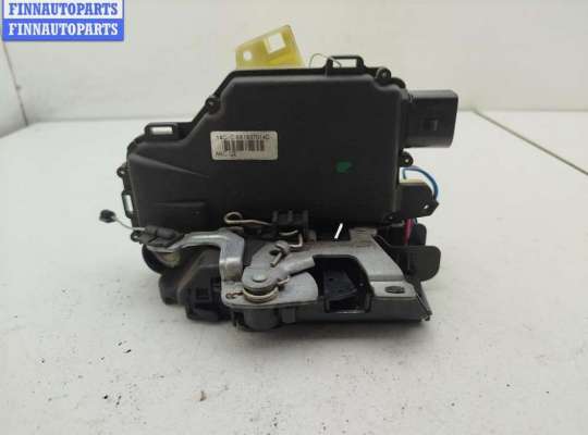 Замок двери передней правой VG2711961 на Volkswagen Golf-4