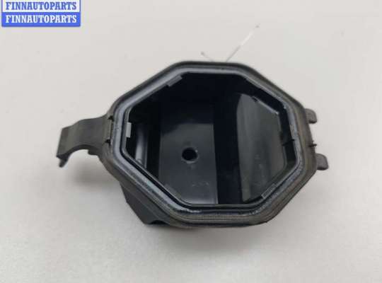 купить Крышка (заглушка) задняя фары правой на Volkswagen Passat B4