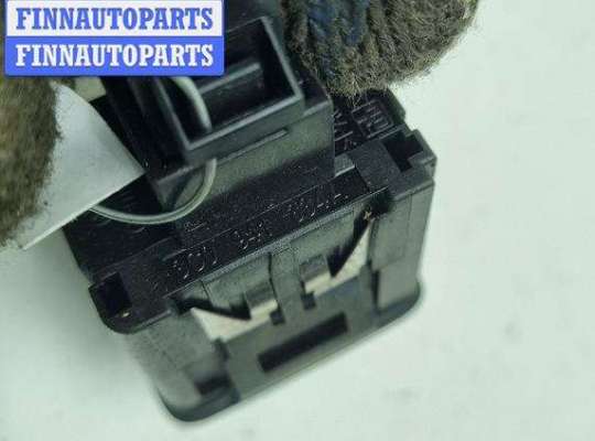 купить Кнопка корректора фар на Volkswagen Passat B7