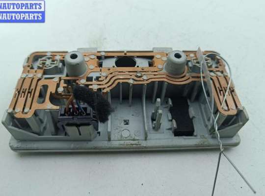 Фонарь салона (плафон) на Volkswagen Golf IV (1J)