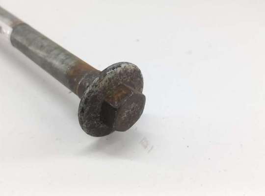 купить Болт крепления на BMW 7 E65/E66 (2001-2008)