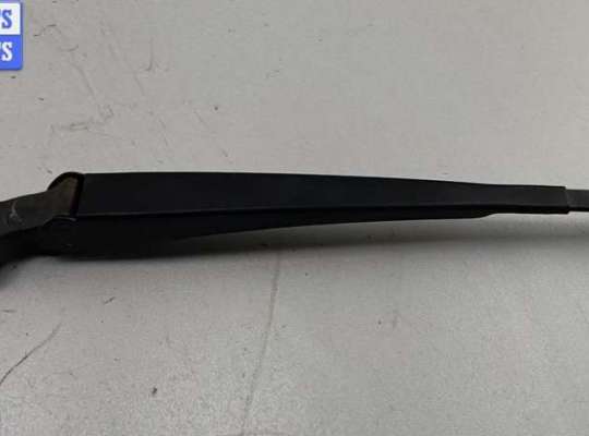 Поводок дворника на Volkswagen Passat B5 (3B)