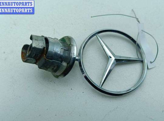 купить Эмблема на Mercedes C-Class W203 (2000-2006)