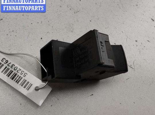 купить Кнопка открывания лючка топливного бака на Volkswagen Passat B5+ (GP)