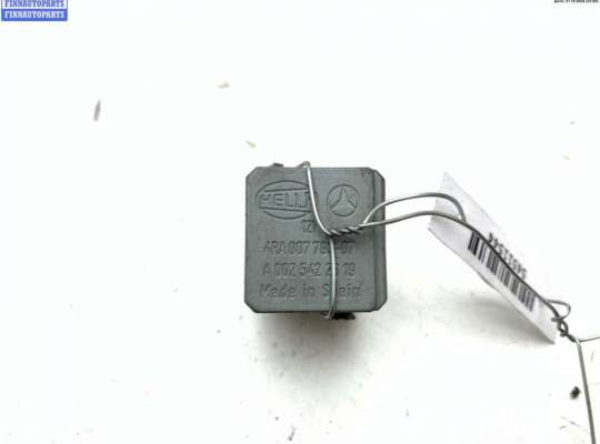 Реле (прочие) MB1489408 на Mercedes C-Class W203 (2000-2006)
