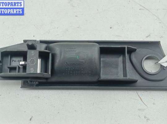 купить Ручка двери внутренняя задняя левая на Audi A6 C4 (1994-1997)