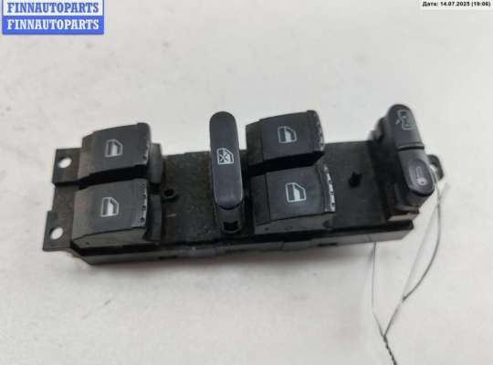 Блок кнопок управления стеклоподъемниками VG2389216 на Volkswagen Passat B5+ (GP)