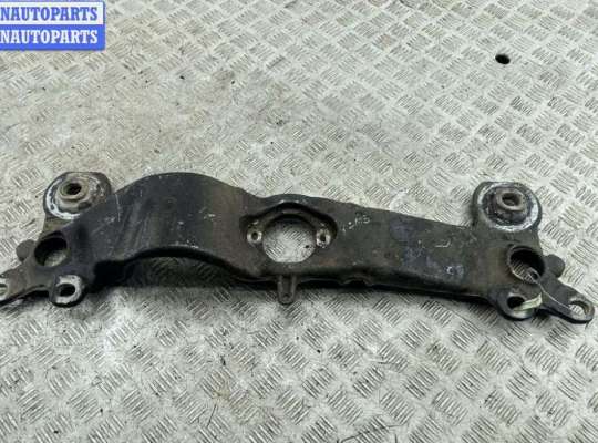 купить Кронштейн КПП опорный на Audi A4 B6 (2001-2004)