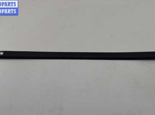 Молдинг двери передней правой OP2368328 на Opel Vectra B (1995-2002)