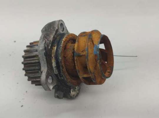 купить Насос водяной охлаждения на Audi A4 B6 (2001-2004)