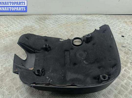 Крышка ДВС (декоративная) на Volkswagen Touareg I (7L)