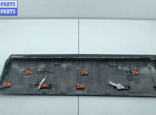 купить Молдинг двери задней левой на Audi Q7 4L (2005-2015)