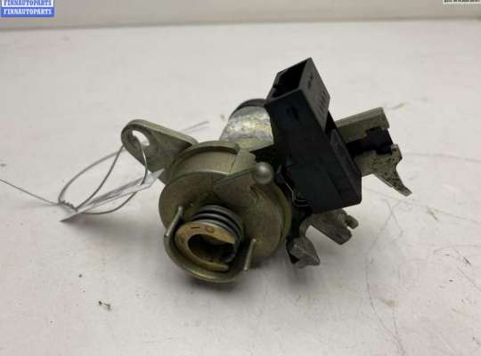 купить Личинка замка багажника на Audi A4 B6 (2001-2004)