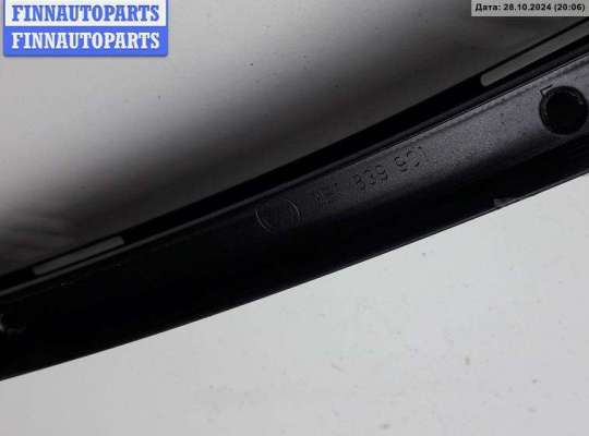 купить Молдинг двери задней левой на Volkswagen Passat B5