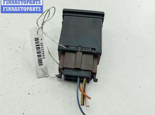 купить Кнопка обогрева заднего стекла на Volkswagen Transporter T4