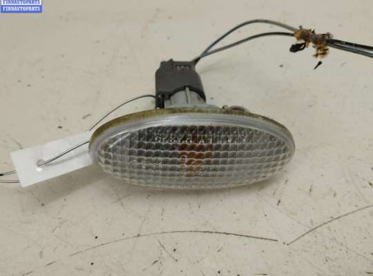 купить Повторитель поворота правый на Mazda 5