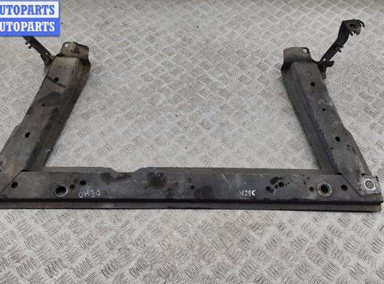 Купить Балка под радиатор на Renault Scenic II (2003-2009) Балка под радиатор RN1588722 на Renault Scenic II (2003-2009)