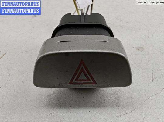 Кнопка аварийной сигнализации (аварийки) FO1855935 на Ford Focus II (2004-2011)