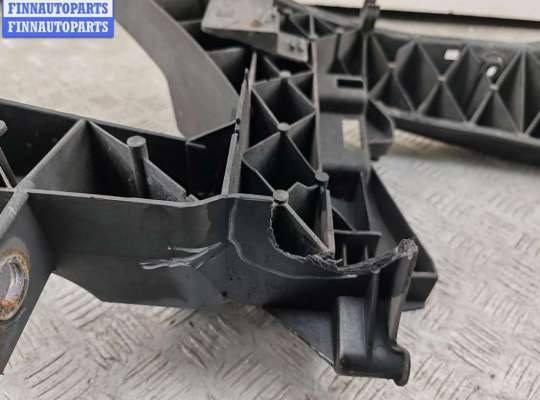 купить Рамка передняя (панель кузовная, телевизор) на Mercedes Vito-2 / Viano W639 (2003-2014)