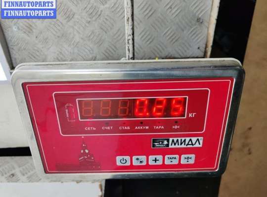 купить Молдинг стекла двери передней правой наружный на Volkswagen Passat B5