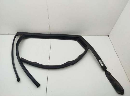 Уплотнитель двери задней левой BM2833007 на BMW 2 Tourer F45/F46 (2014-2022)