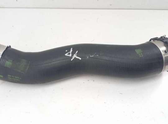 Патрубок интеркулера BM3264776 на BMW 3 E90/E91/E92/E93 (2005-2013)