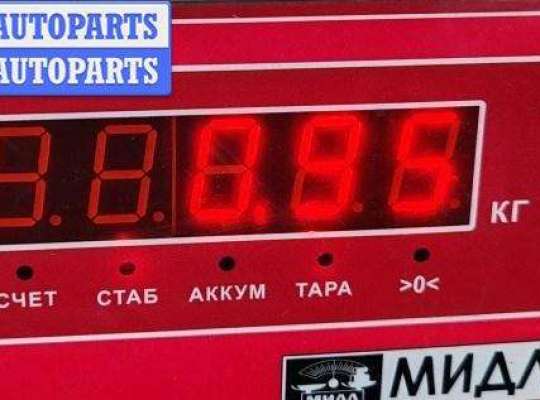 купить Молдинг двери передней левой на Audi A6 C5 (1997-2005)