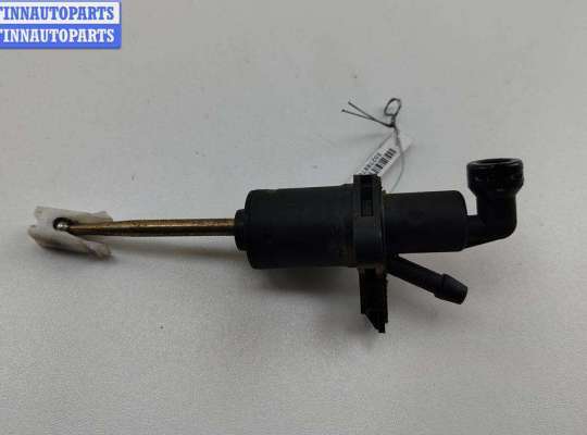 Цилиндр сцепления главный AU1695174 на Audi A3 8L (1996-2003)