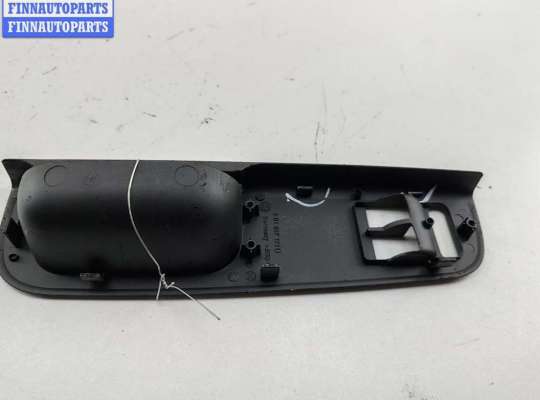 купить Ручка двери внутренняя передняя левая на Volkswagen Passat B5