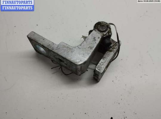 купить Петля двери передней правой на Audi A4 B6 (2001-2004)