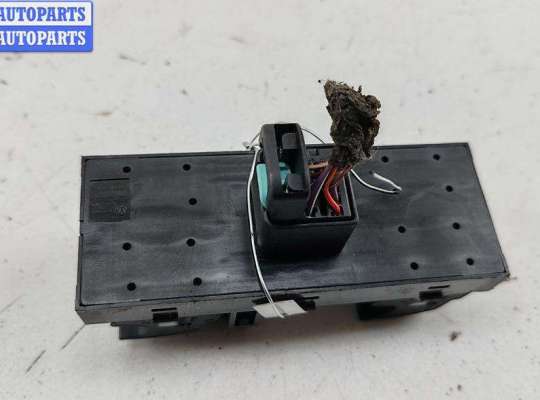 купить Блок кнопок управления стеклоподъемниками на Volkswagen Passat B6