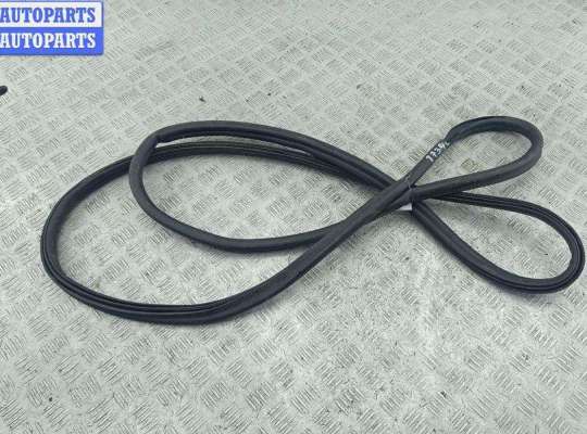 купить Уплотнитель крышки (двери) багажника на Skoda Octavia mk2 (A5 1Z) 2004-2013