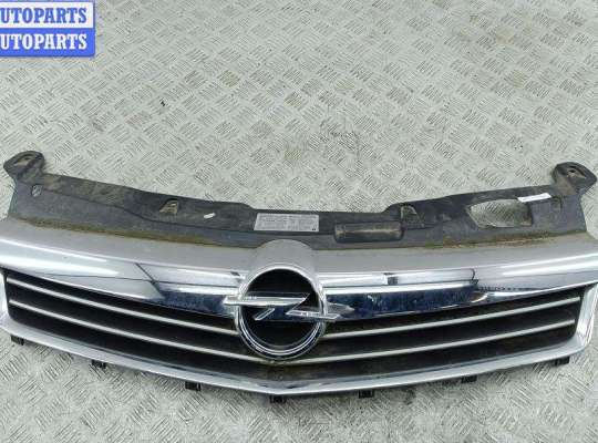 купить Решетка радиатора на Opel Astra H (2004-2009)