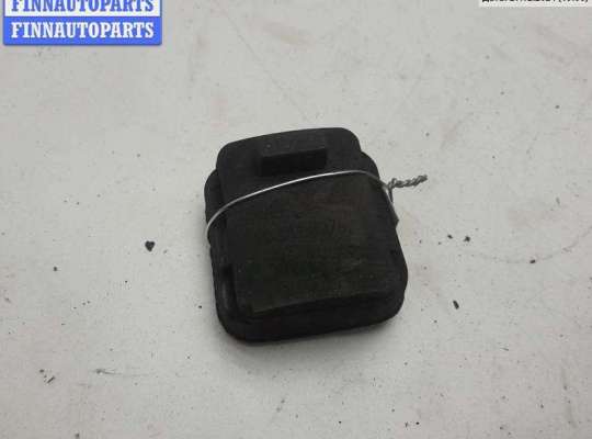 купить Кронштейн радиатора на Volkswagen Passat B5