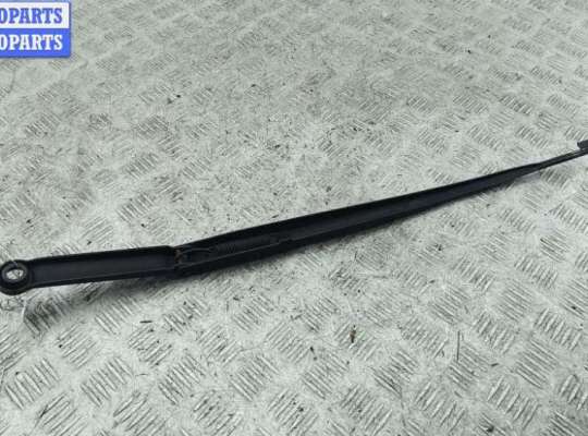 купить Щеткодержатель (поводок стеклоочистителя) передний на BMW 3 E46 (1998-2006)