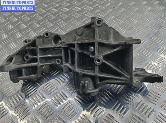 купить Кронштейн генератора на Audi A4 B5 (1994-2001)