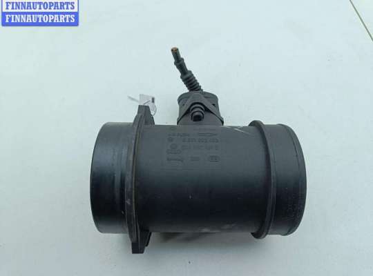 Купить Расходомер (измеритель потока воздуха) на Volkswagen Passat B5 Расходомер (измеритель потока воздуха) VG2562949 на Volkswagen Passat B5