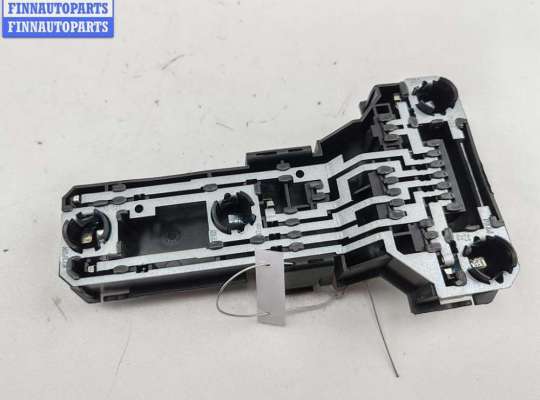 купить Плата фонаря заднего правого на Volkswagen Passat B5